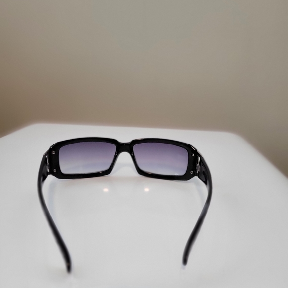 Kenneth Cole Reaction Sunglasses - Picture 7 of 7